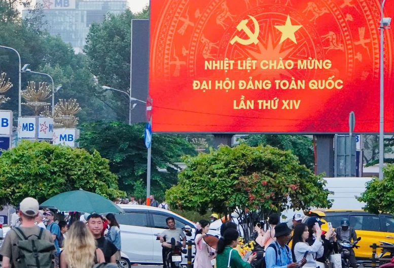 Hướng về đại hội